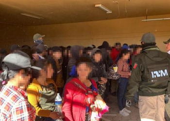 INM localiza en Santa Ana a 101 migrantes de Guatemala en casa abandonada