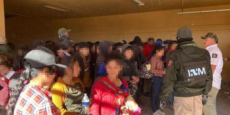 INM localiza en Santa Ana a 101 migrantes de Guatemala en casa abandonada