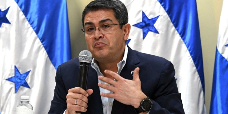 Expresidente de Honduras es declarado culpable de narcotráfico en EU