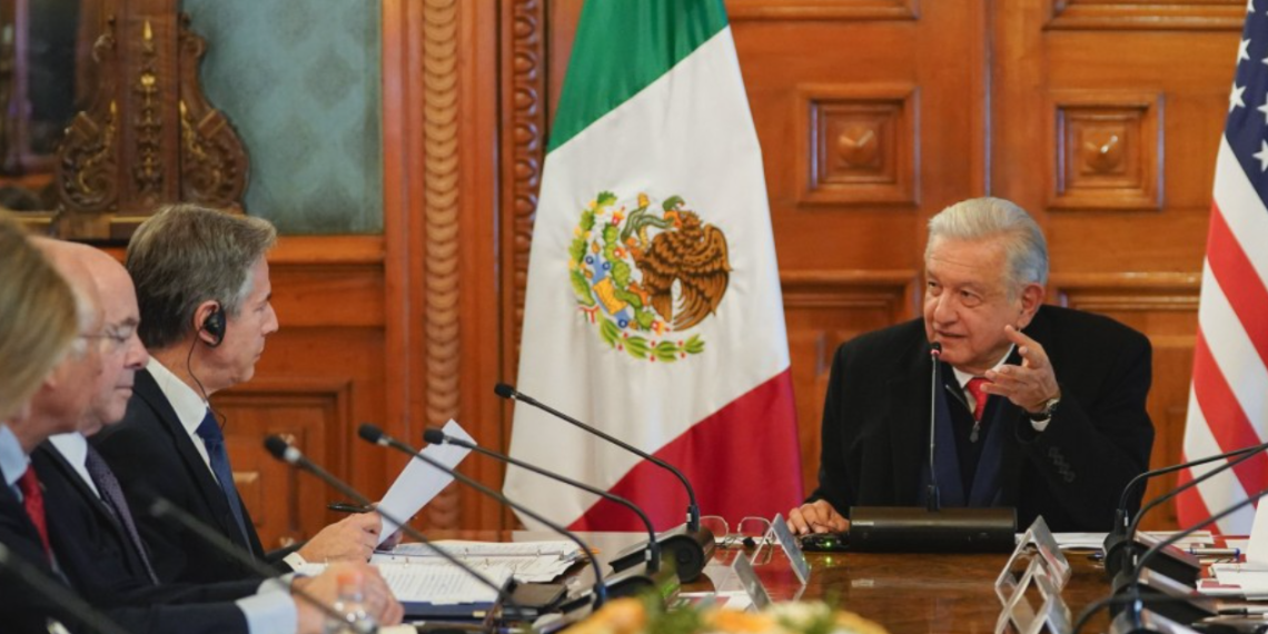 Afirman que la oleada migratoria es forzada por AMLO y los regímenes latinoamericanos de izquierda para poner de rodillas a Biden