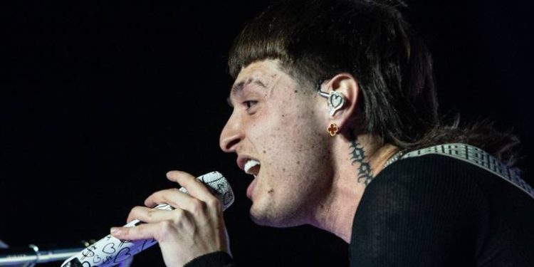 Peso Pluma se baja del festival Viña del Mar