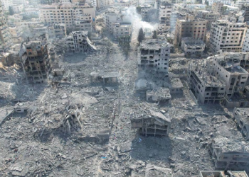 Descubren más de 300 cadáveres dentro de fosas comunes en Gaza 