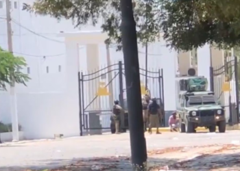 Palacio Nacional de Haití está bajo ataque de hombres armados 