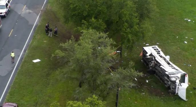 Se accidenta autobús con jornaleros mexicanos en Florida; hay 8 muertos