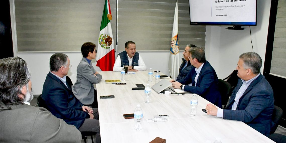 El compromiso es avanzar en construir un municipio sostenible, humano y próspero: Toño Astiazarán