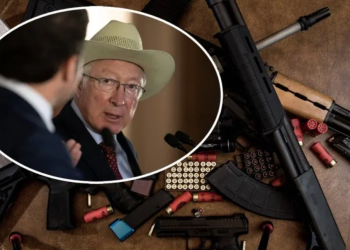 Estados Unidos reconoce que más del 70 % de las armas que usa el crimen organizado en México llegan de su país