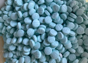 Fiscalía localiza y destruye más de 5 millones de pastillas de fentanilo