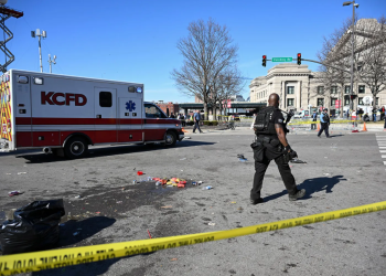 Al menos 1 persona muerta y 22 heridos deja tiroteo en el desfile de los Chiefs de Kansas City