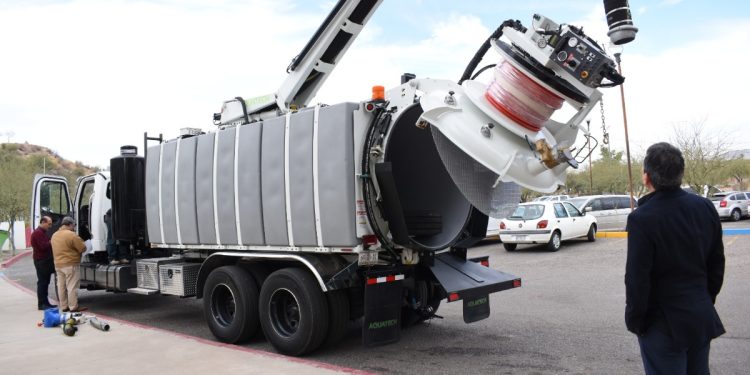 Adquiere la CEA equipo de desazolve para apoyar a municipios