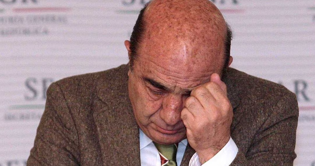 Solicitará FGR 82 años de cárcel para Murillo Karam