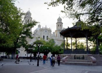 Proyectan rehabilitación de fachada en Catedral de Hermosillo y mercados en municipios