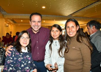 Refrenda Toño Astiazarán trabajo unido con comerciantes