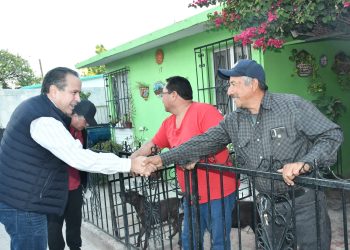 Escucha Toño Astiazarán necesidades de la colonia Fovissste