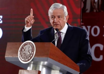 El presidente ayudará a los gobiernos estatales a pagar sueldos y aguinaldos a los maestros en problemas económicos