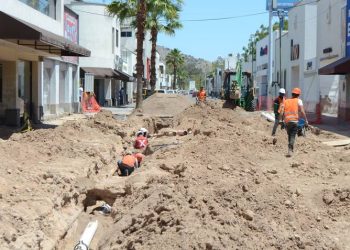 Comerciantes del Centro y autoridades llegan a acuerdos por afectación de obras