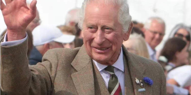 Rey Carlos III padece cáncer; comienza tratamiento y suspende apariciones públicas