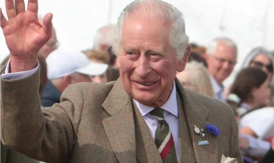 Rey Carlos III padece cáncer; comienza tratamiento y suspende apariciones públicas