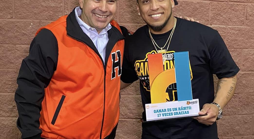 Se suma Toño Astiazarán a la bienvenida a los Naranjeros de Hermosillo