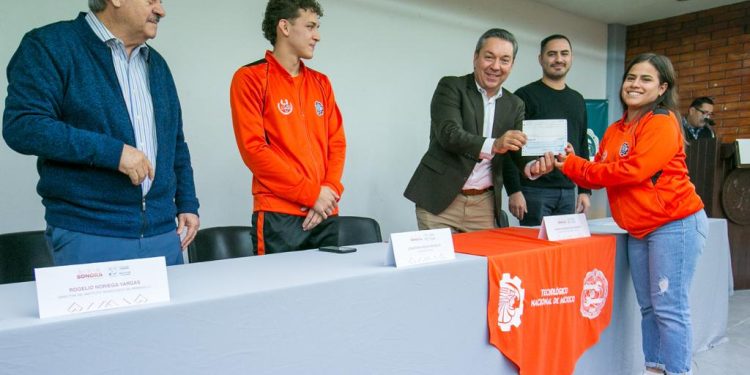 Apoya Sonora al talento deportivo con becas para estudiantes universitarios