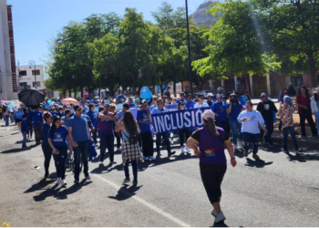 Realizan en Hermosillo caminata por la concientización del Autismo