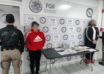 Detienen a dos personas con armas en las inmediaciones de la carretera federal número 36, tramo Hermosillo – Puerto Libertad