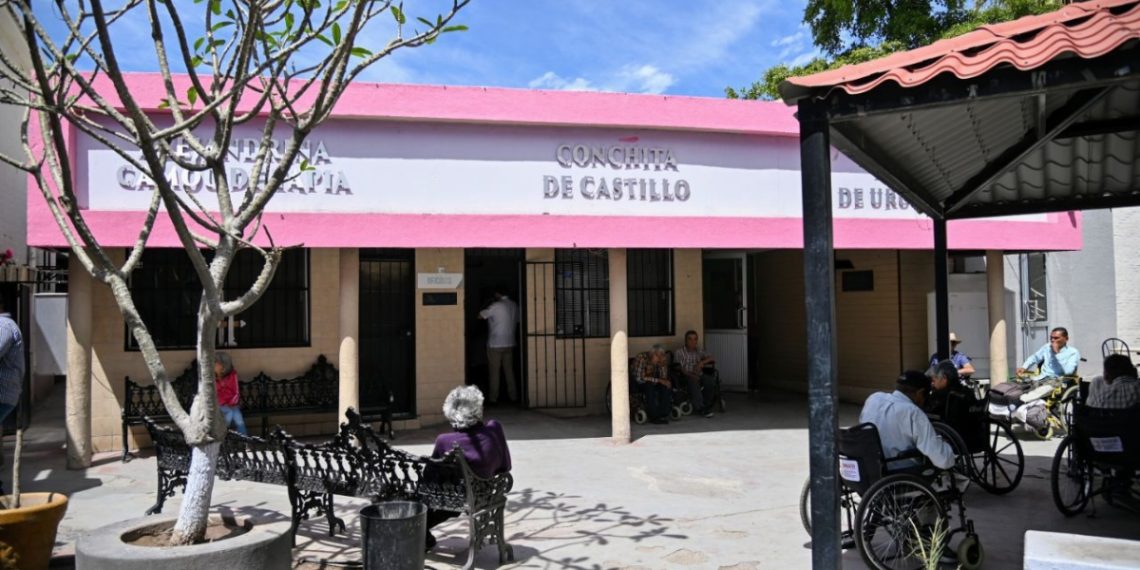 Supervisa Gobernador Jornada de salud en Albergue Luz Valencia