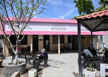 Supervisa Gobernador Jornada de salud en Albergue Luz Valencia 