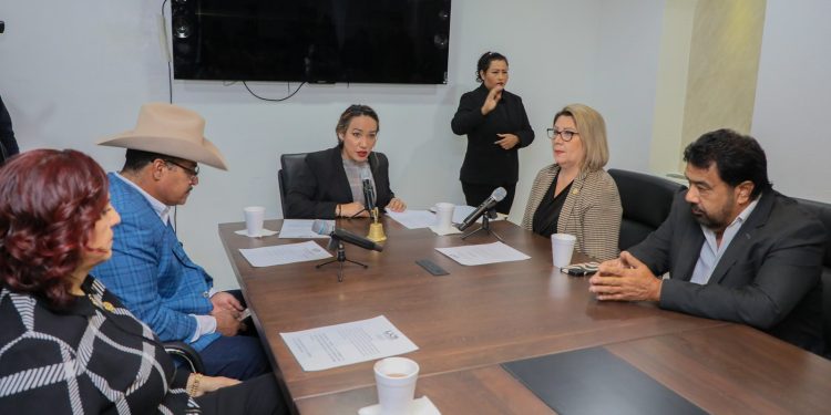 Congreso de Sonora aprueba actas de sesiones y da trámite a correspondencia