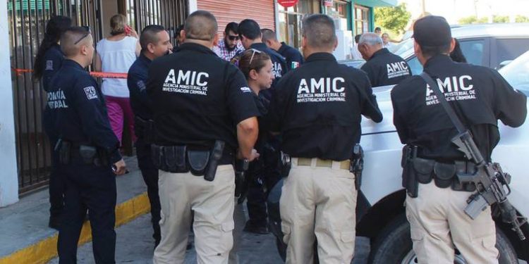 Detienen a tres elementos de la AMIC por 'cambio' de un detenido