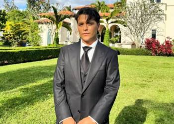 Christian Nodal estrena look sin tatuajes y lo comparan con Johnny Depp