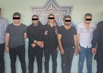 Hombres armados privan de la libertad a empleados en Cajeme; detienen a 8 