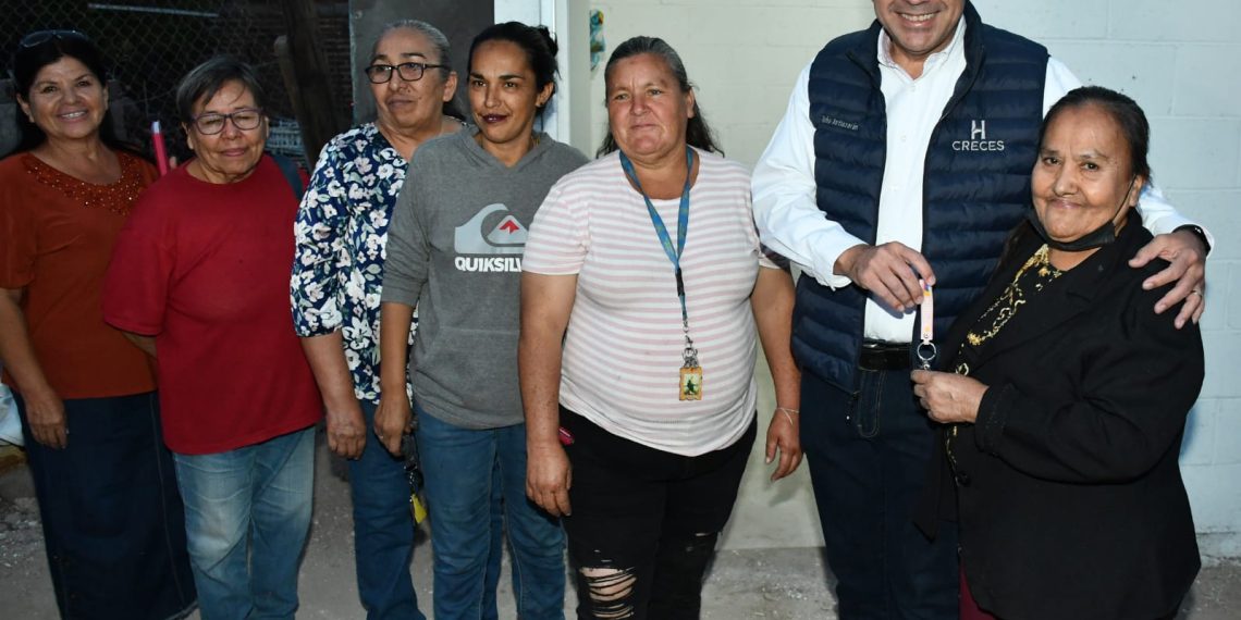 Entrega Antonio Astiazarán cuartos adicionales en El Ranchito