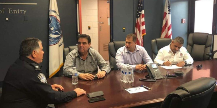 Alcaldes se reúnen para solicitar reapertura en cruce de Lukeville, Arizona 