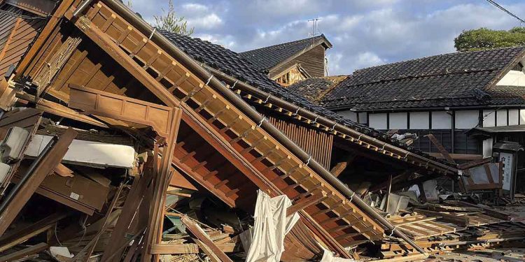 Sismo en Japón deja al menos 50 muertos y enormes daños; la cifra aún puede aumentar 