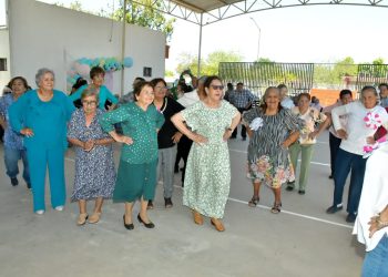 Festejan el Día de las Madres en Casa de los Abuelos en Hermosillo