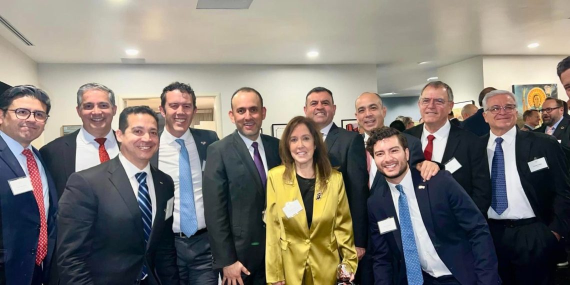 Sostiene membresía de SG encuentro con el Embajador Ken Salazar