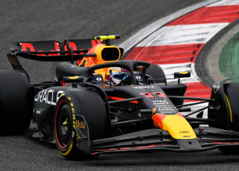 'Checo' Pérez es tercero en el Sprint del GP de China; Verstappen vence