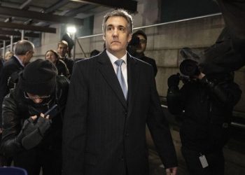 Ex abogado de Trump, testigo estrella del juicio, declara en su contra.