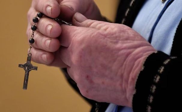 La Iglesia Católica convoca al ‘Rosario por la Paz en el Mundo 2024?