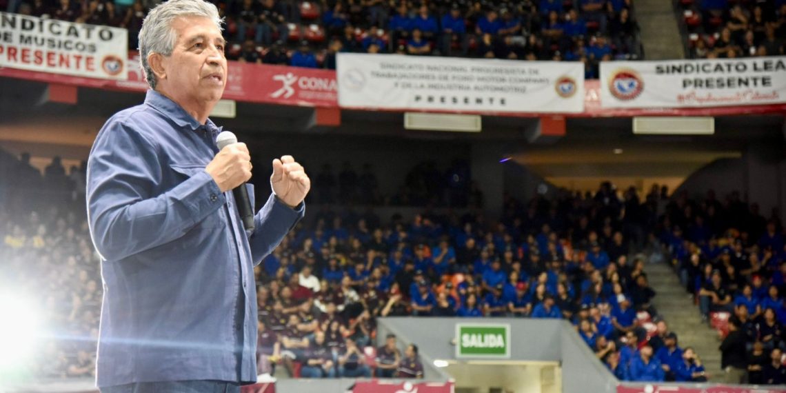 Trabajadores cetemistas abarrotan el CUM de Hermosillo para conmemorar el 1 de mayo.