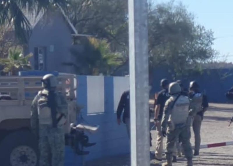 Ejército rescata a 18 migrantes secuestrados en un motel de Santa Ana