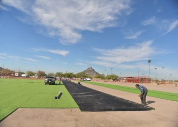 Avanza Ayuntamiento en construcción del Campo 3 de béisbol en el Cárcamo