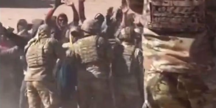 Migrantes rebasan a la Guardia Nacional en El Paso, Texas, y se desata el caos