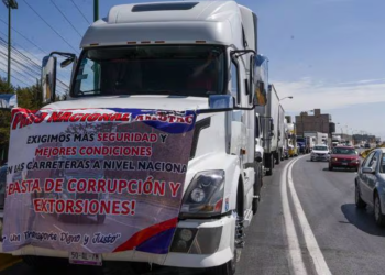 Transportistas acusan ‘venganza’ de la GN: Secuestran camiones y piden rescate de hasta 100 mil pesos.