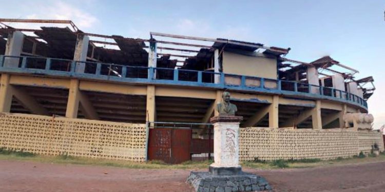 Marina remodela estadio de beisbol en Guaymas a final de sexenio.