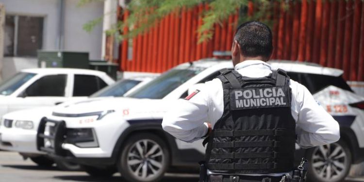 Vinculan a proceso a policías relacionados con muerte de detenido.