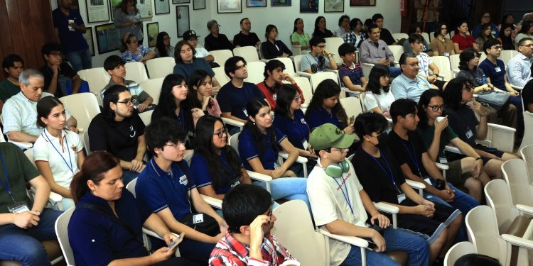 Inicia el LIII Concurso Regional de Física y Matemáticas en Unison.
