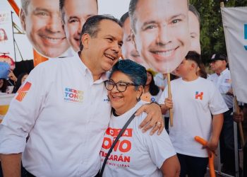 En equipo con la gente seguirán los cambios para transformar a Hermosillo: Toño Astiazarán.
