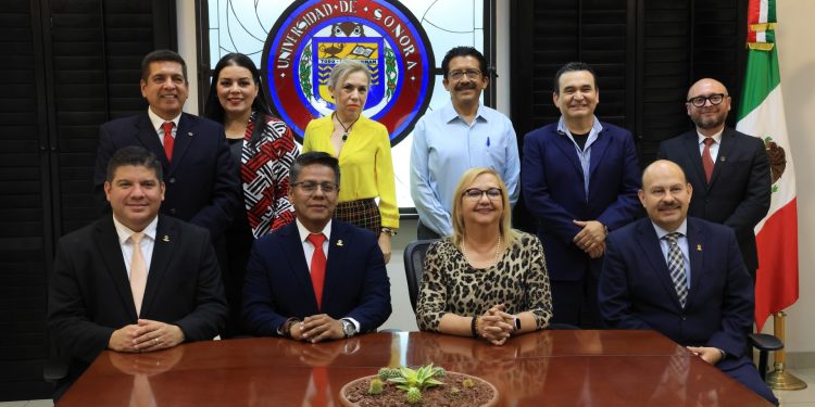 Firman convenio Unison y Colegio de Contadores Públicos de Sonora.