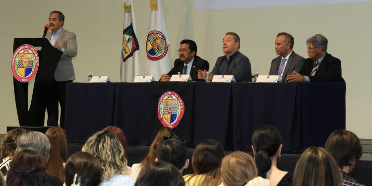 Inauguran XI Congreso de Ciencias Exactas y Naturales en Unison.